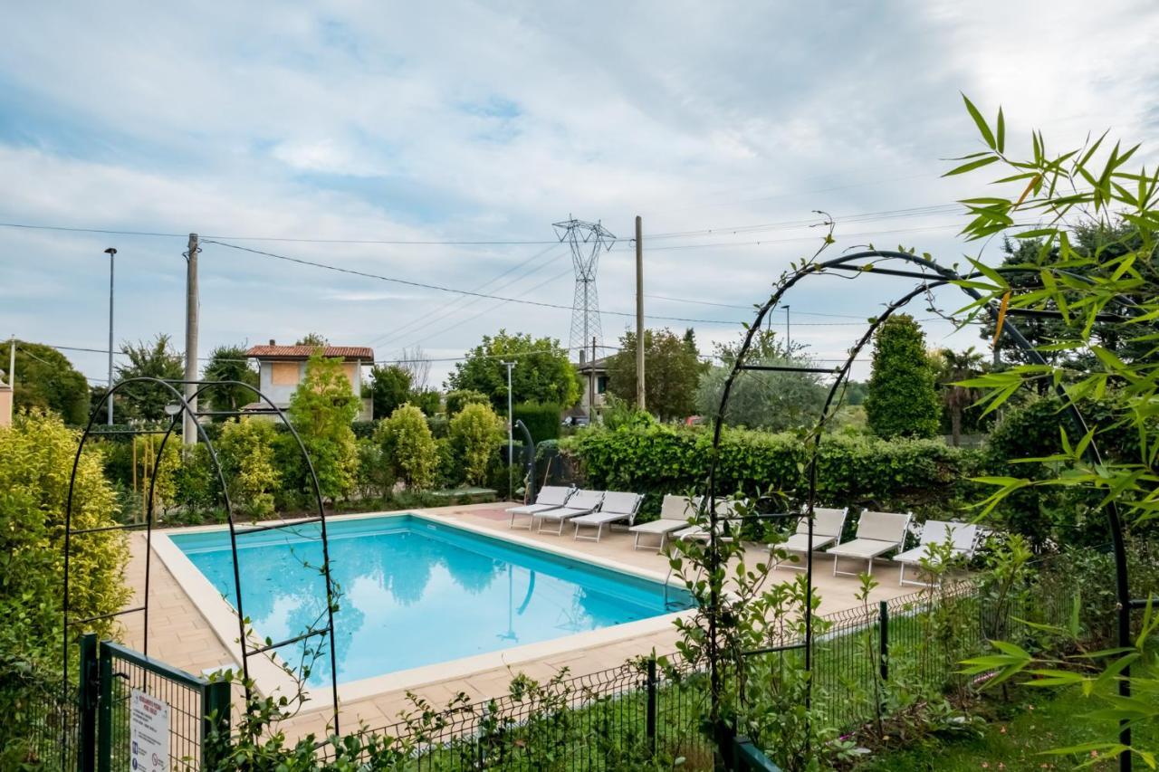 Residenza Gelsomino Apartment Desenzano del Garda Exterior foto
