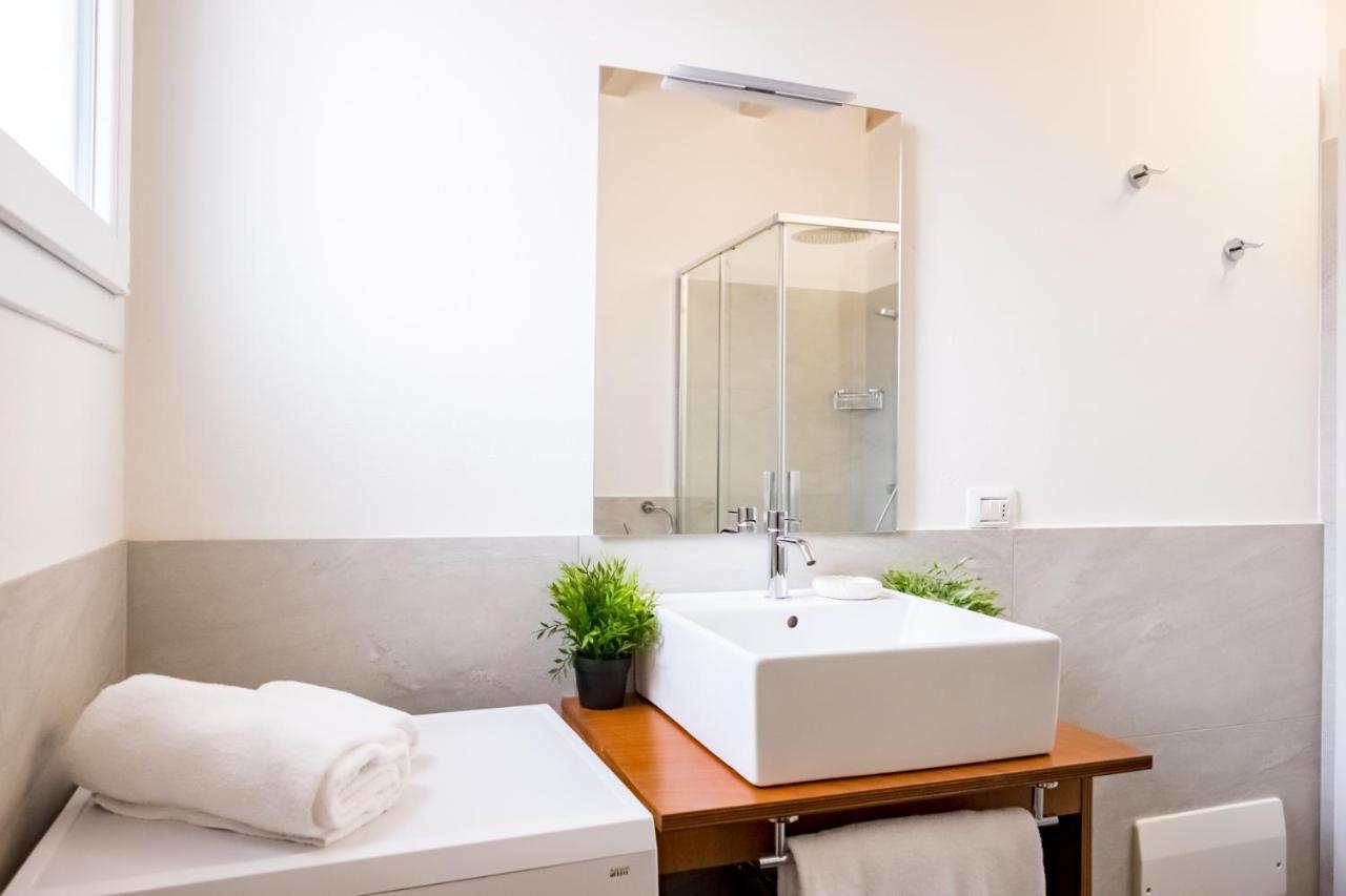 Residenza Gelsomino Apartment Desenzano del Garda Exterior foto